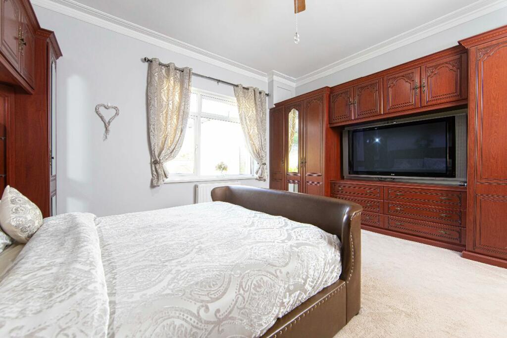 Additional property image - Ty'R-y-Wen Farm, Bedlinog, Treharris