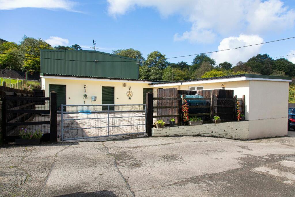 Additional property image - Ty'R-y-Wen Farm, Bedlinog, Treharris