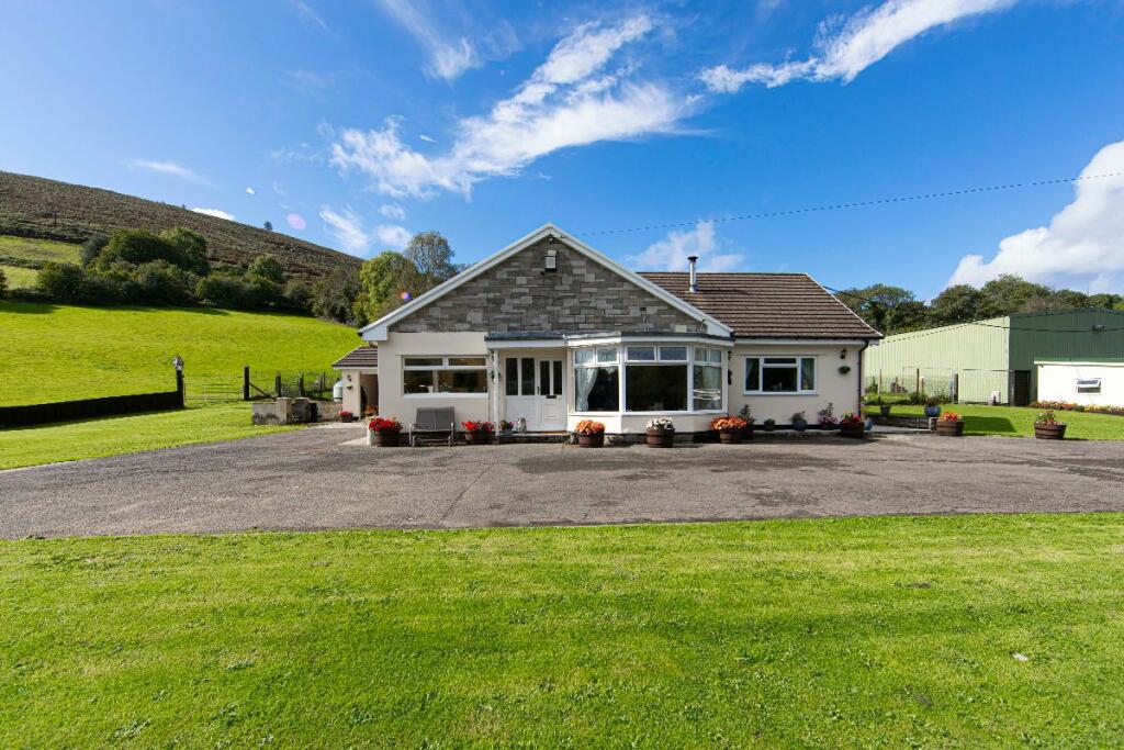 Additional property image - Ty'R-y-Wen Farm, Bedlinog, Treharris