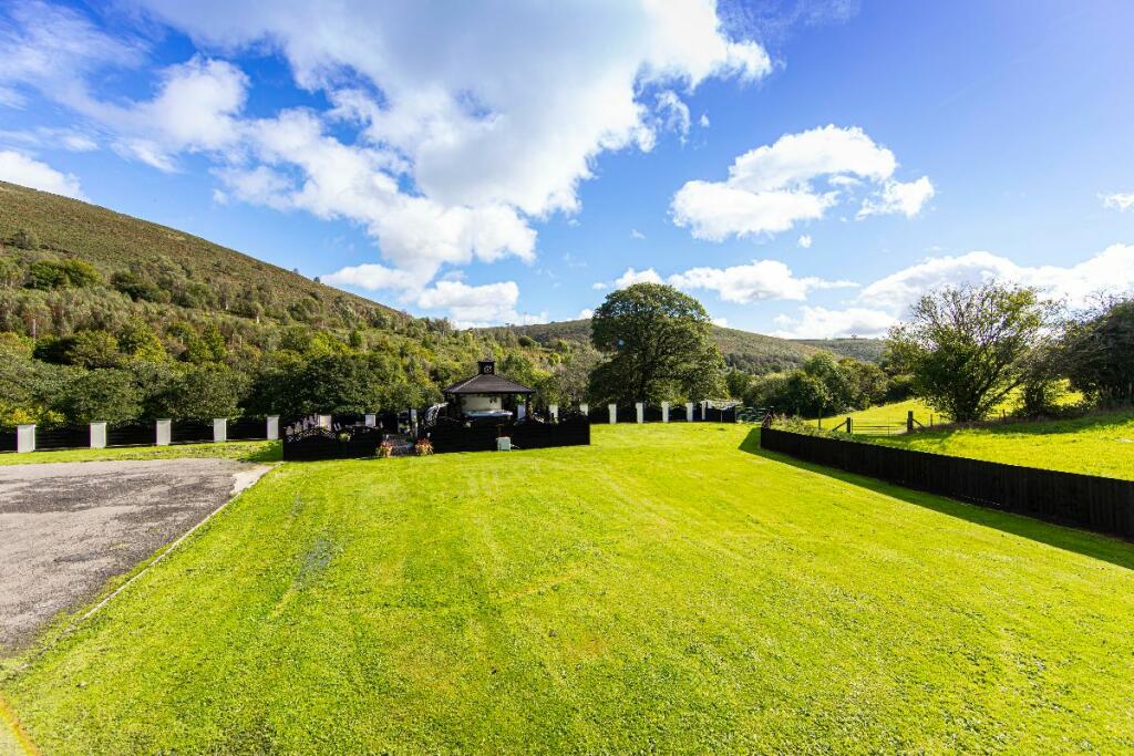 Additional property image - Ty'R-y-Wen Farm, Bedlinog, Treharris