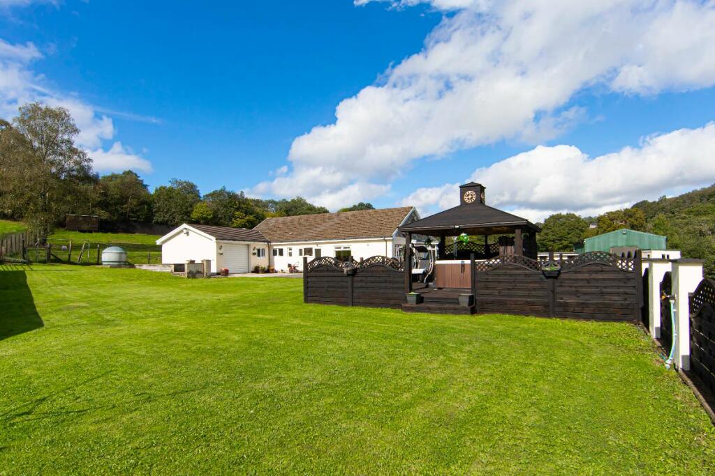 Additional property image - Ty'R-y-Wen Farm, Bedlinog, Treharris