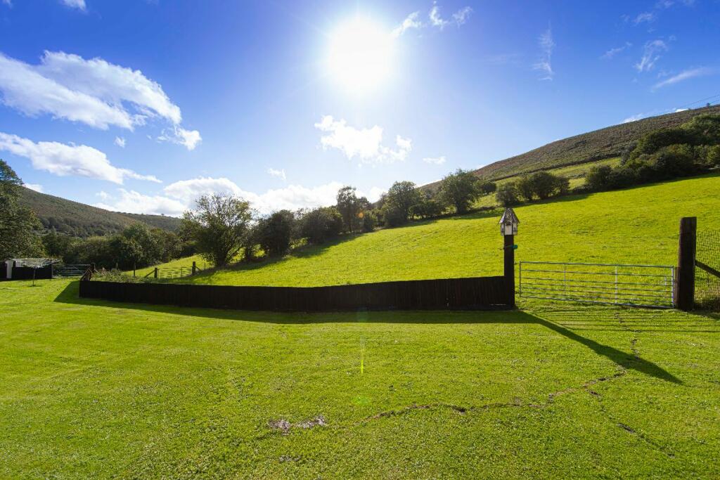Additional property image - Ty'R-y-Wen Farm, Bedlinog, Treharris