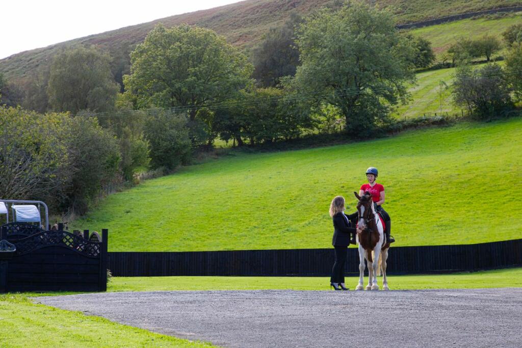 Additional property image - Ty'R-y-Wen Farm, Bedlinog, Treharris
