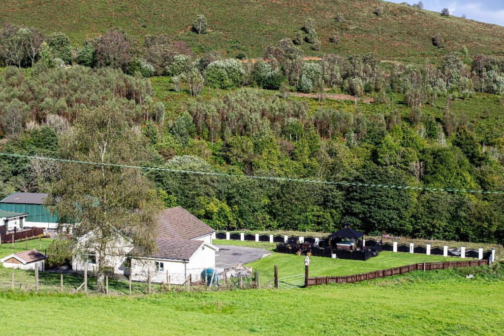 Additional property image - Ty'R-y-Wen Farm, Bedlinog, Treharris
