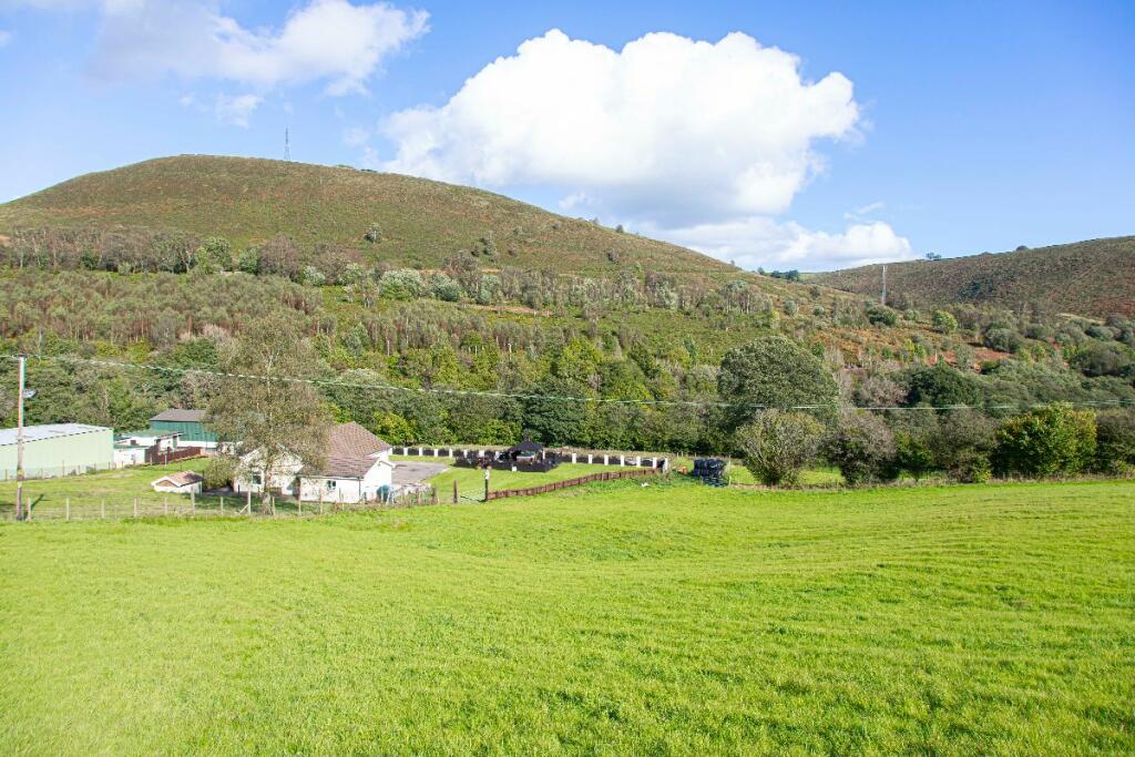 Additional property image - Ty'R-y-Wen Farm, Bedlinog, Treharris