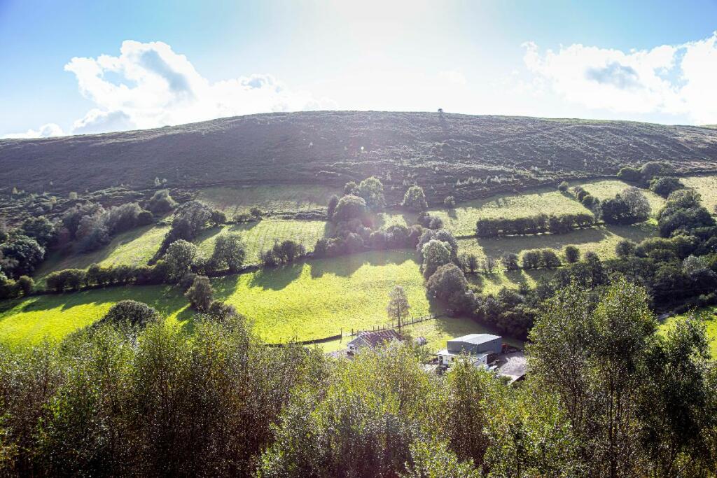 Additional property image - Ty'R-y-Wen Farm, Bedlinog, Treharris