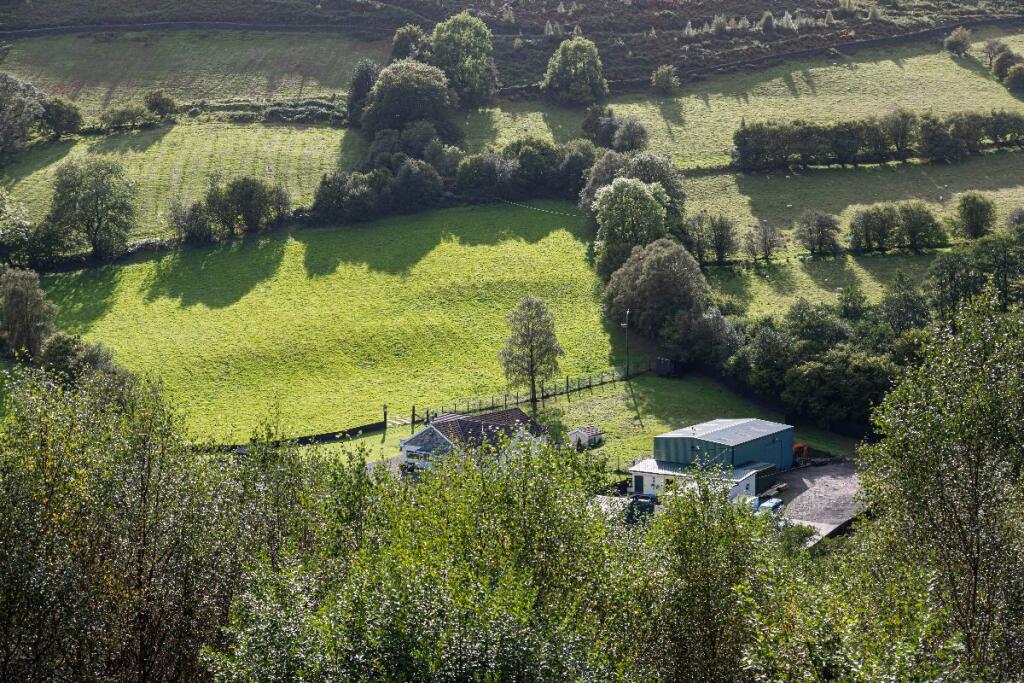 Additional property image - Ty'R-y-Wen Farm, Bedlinog, Treharris
