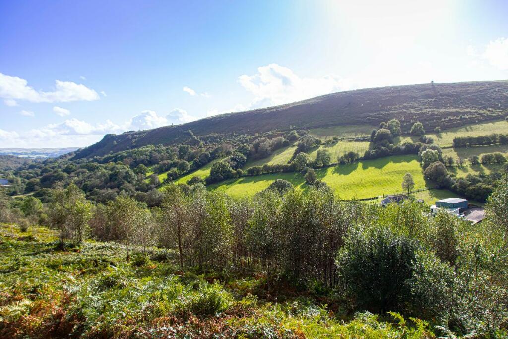 Additional property image - Ty'R-y-Wen Farm, Bedlinog, Treharris