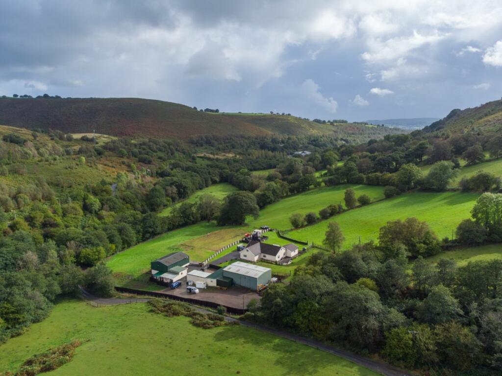 Additional property image - Ty'R-y-Wen Farm, Bedlinog, Treharris