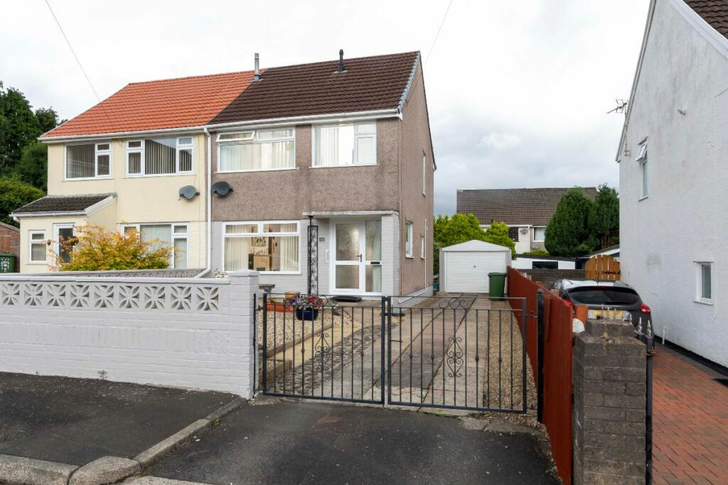 Main image of property: Ffos Close, Nelson, Treharris