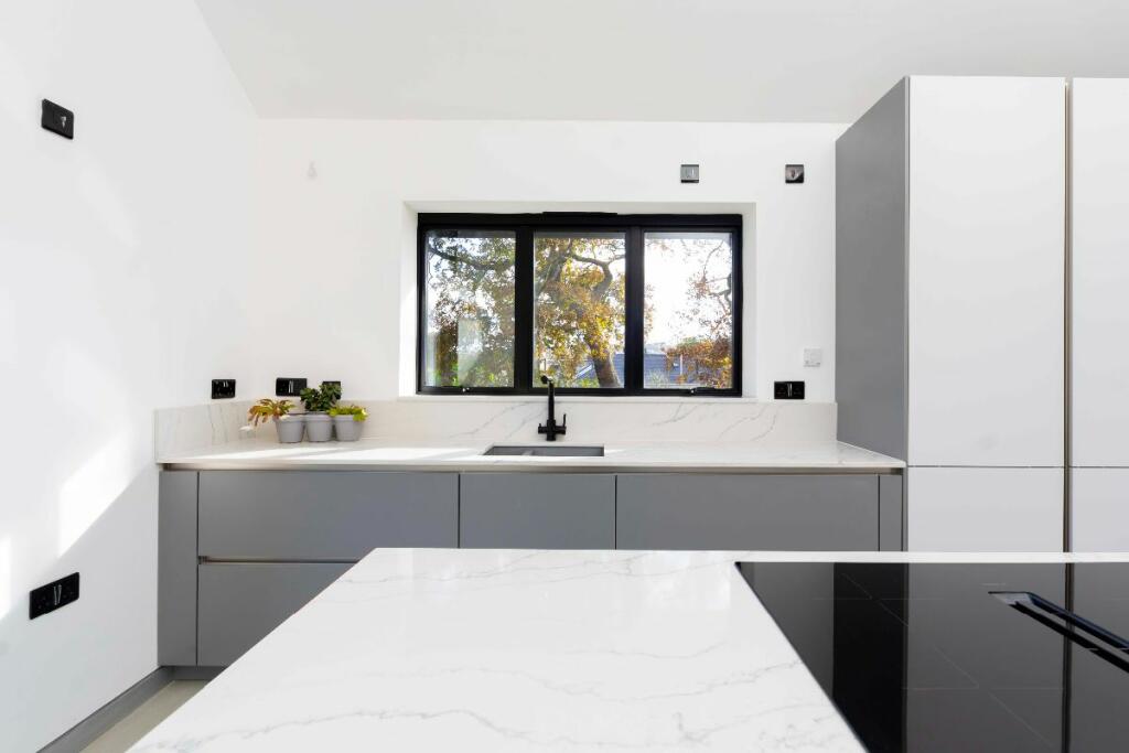 Additional property image - Tirnant, Brooklands, Nelson, Treharris