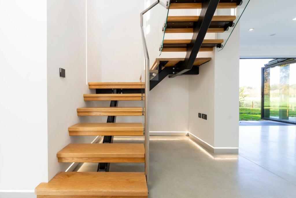 Additional property image - Tirnant, Brooklands, Nelson, Treharris