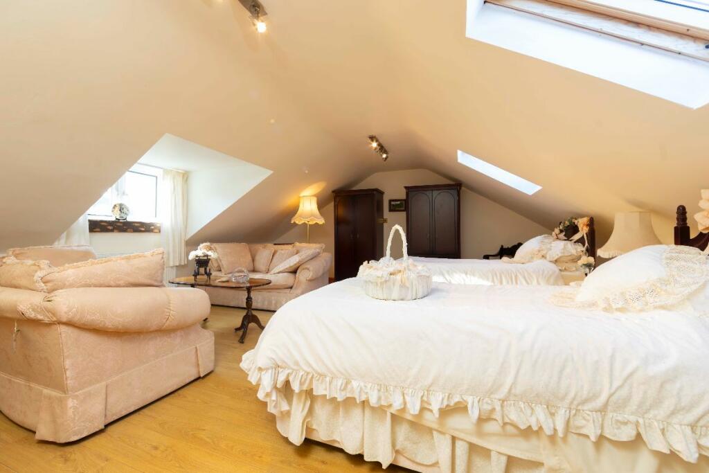 Additional property image - Cwmheldeg Isaf Farm, Cilfynydd, Pontypridd