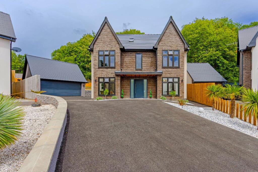 Main image of property: Trem Yr Dyffryn, Caergarw, Mountain Ash
