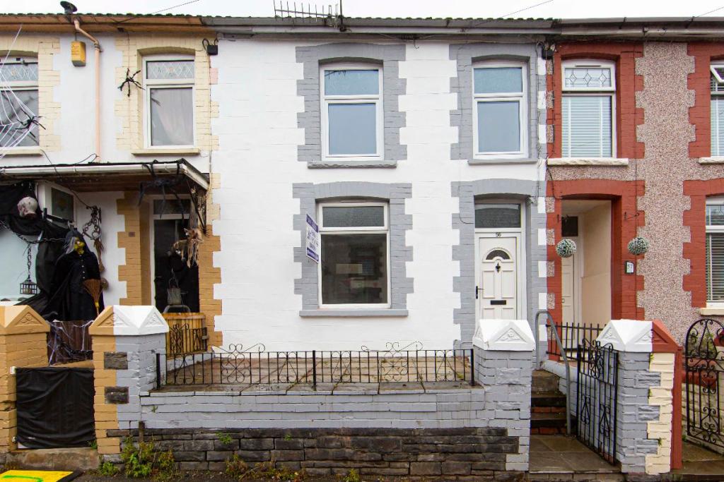 3 bedroom terraced house for sale in Trealaw Road, Tonypandy, CF40