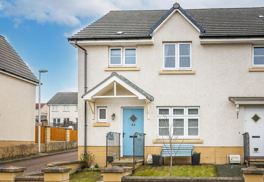 3 bedroom end of terrace house for sale in Easter Langside Drive