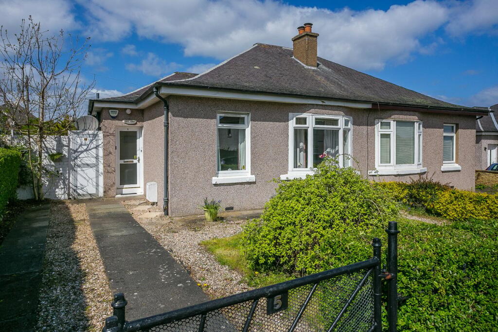 2 bedroom semidetached bungalow for sale in Mountcastle Gardens