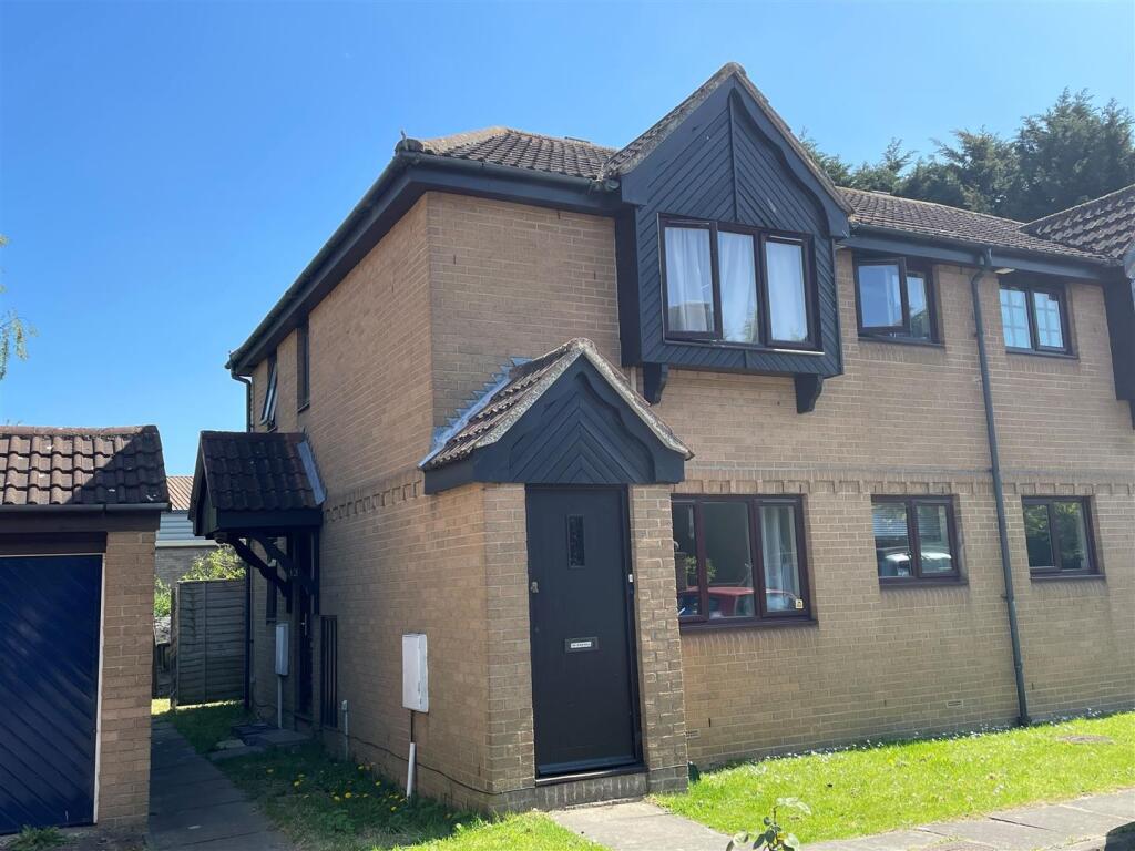 Main image of property: Hunting Gate, Colchester