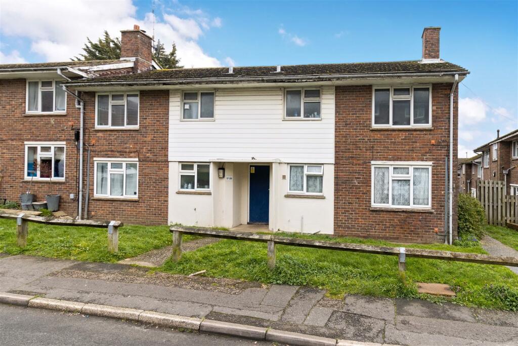 1 bedroom flat for sale in Millfield, Sompting, Lancing, BN15