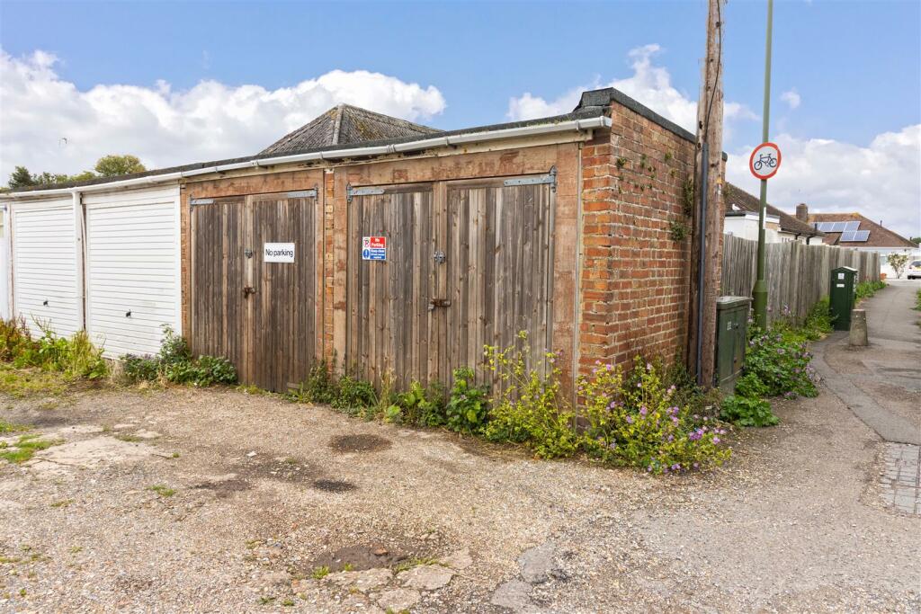 Garage for sale in South Street, Lancing, BN15