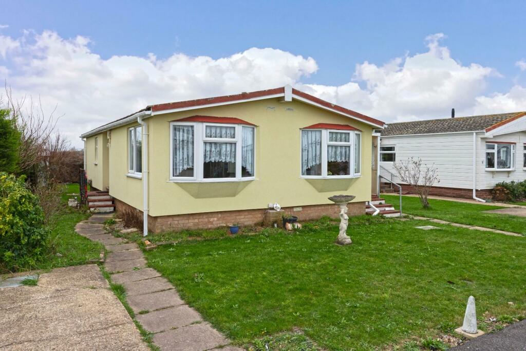 2 bedroom park home for sale in The Broadway, Lancing, BN15