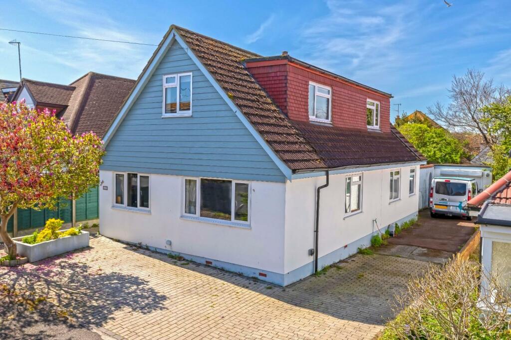 4 bedroom detached house for sale in Lancing Park, Lancing, BN15