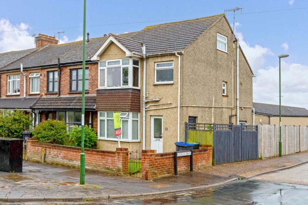 2 bedroom for sale in Freshbrook Road, Lancing, BN15
