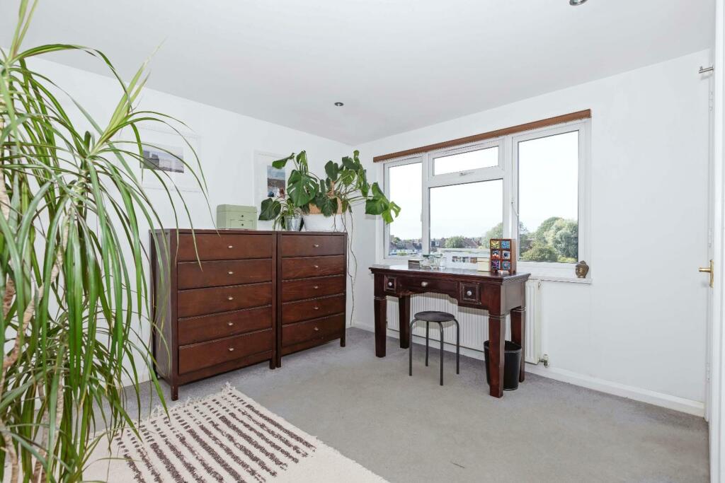 Additional property image - Victoria Road, Shoreham-By-Sea