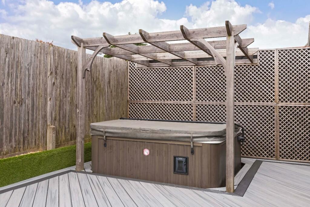 Additional property image - Bramber Close, Sompting, Lancing