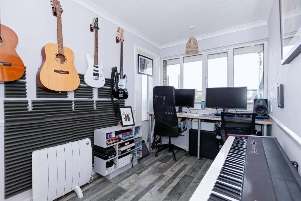Additional property image - Meadway Court, Southwick, Brighton