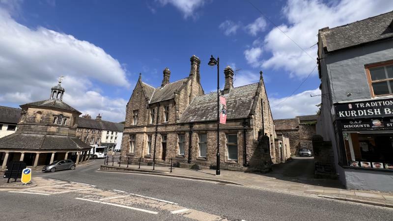 Additional property image - 1 Market Place, Barnard Castle DL12 8NF