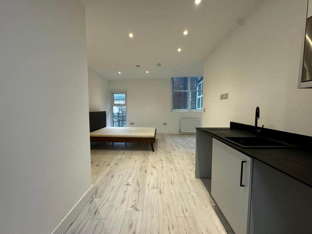 Main image of property: 21 Silver Street, Bury, Lancashire, BL9