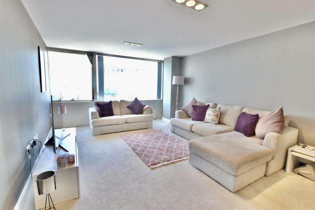 1 bedroom apartment for sale in One Park West, Liverpool, L1