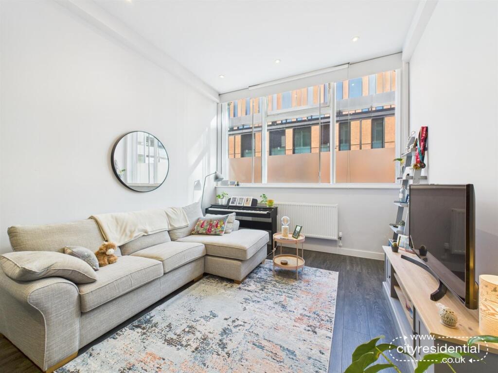 Main image of property: 19 Edmund Street, Liverpool
