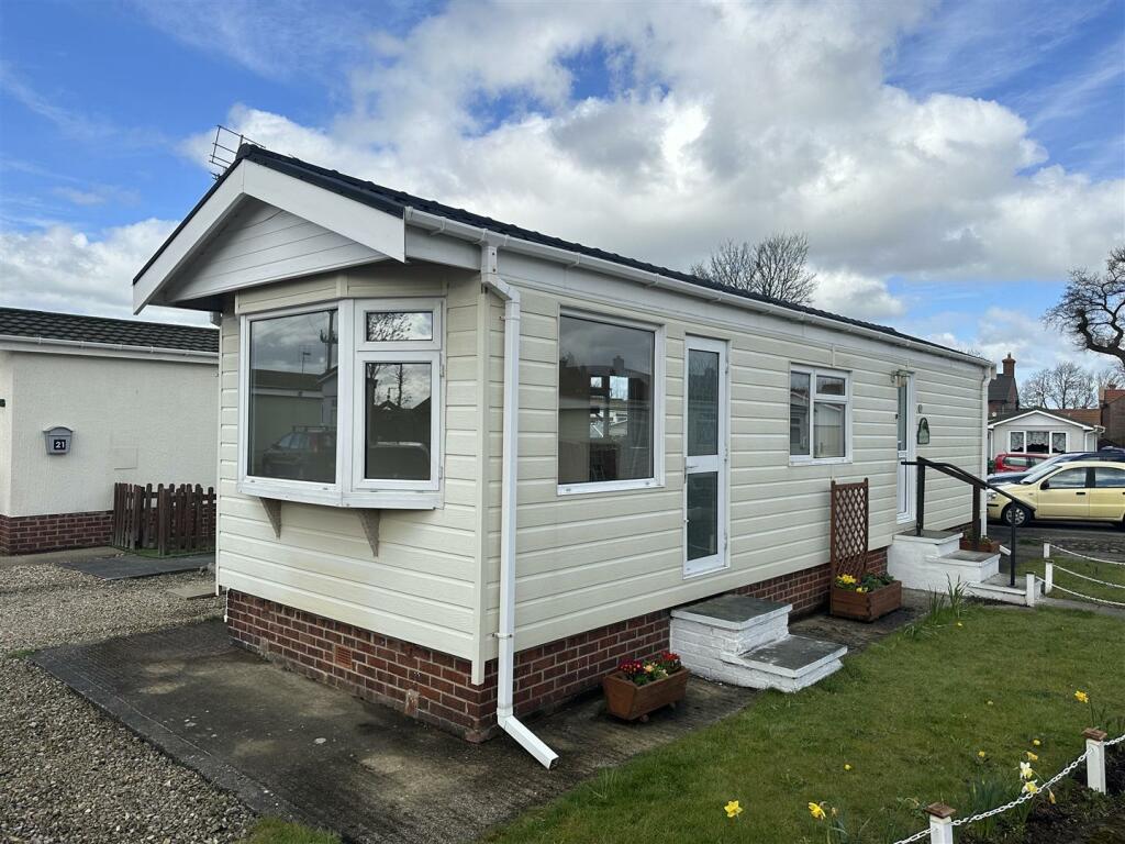 2 bedroom park home for sale in Millbank Court, Thirsk, YO7