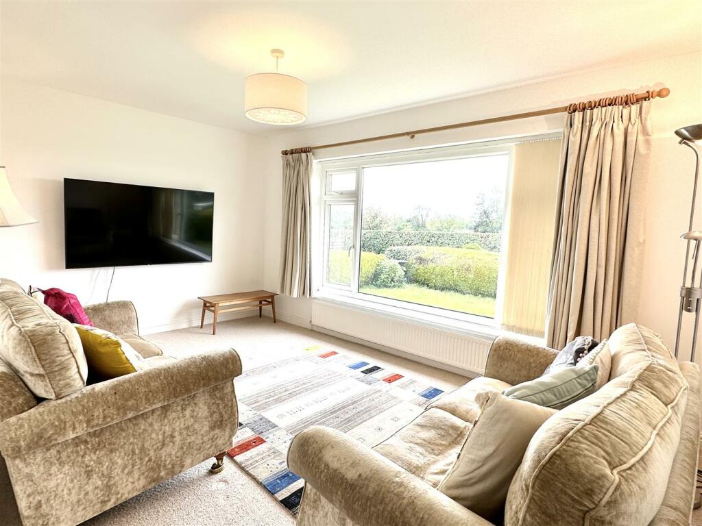 3 bedroom bungalow for sale in Back Lane, Sowerby, Thirsk, YO7