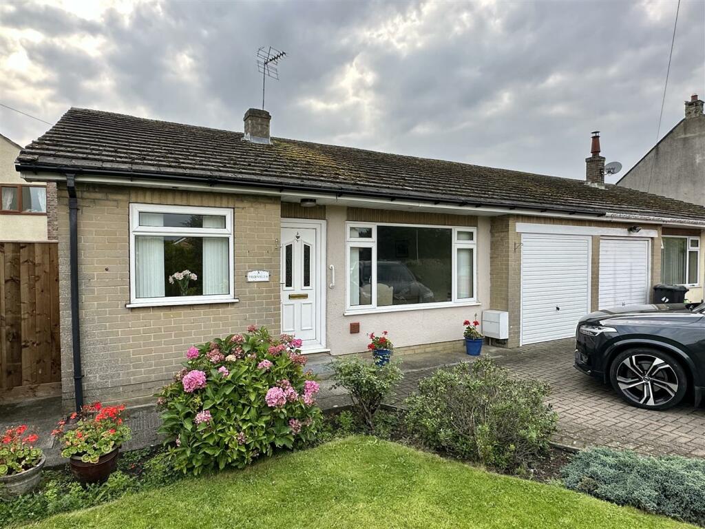 2 bedroom semidetached bungalow for sale in South Kilvington, Thirsk, YO7