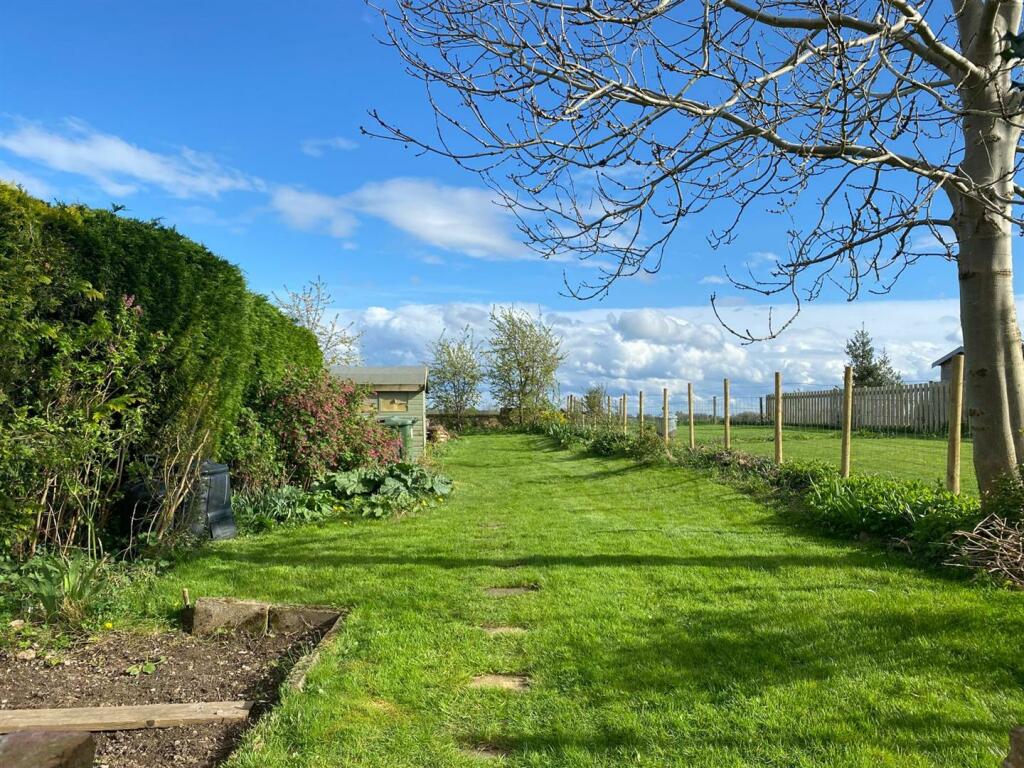 2 bedroom cottage for sale in Sinderby, Thirsk, YO7