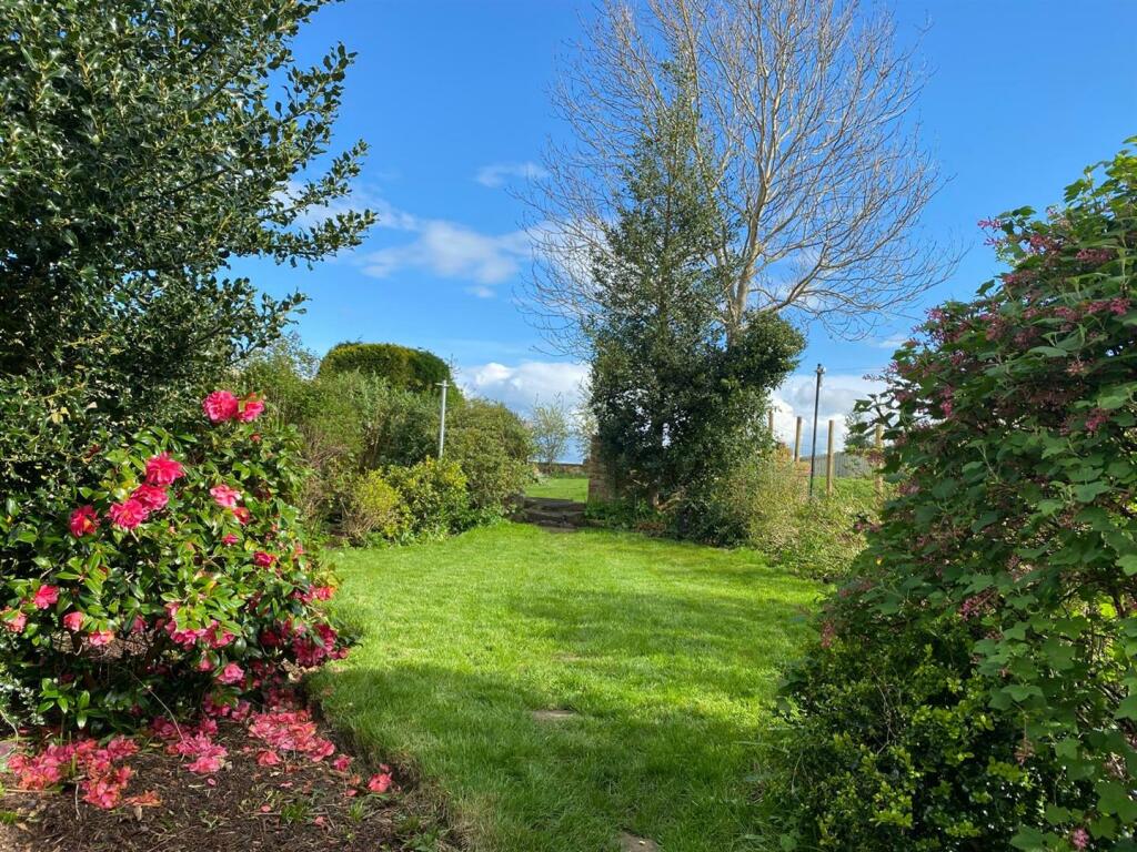 2 bedroom cottage for sale in Sinderby, Thirsk, YO7