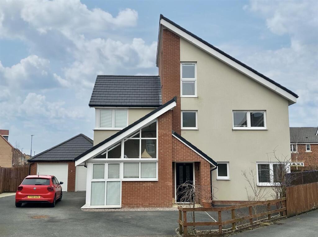 Main image of property: Poplar Crescent, Sowerby, Thirsk
