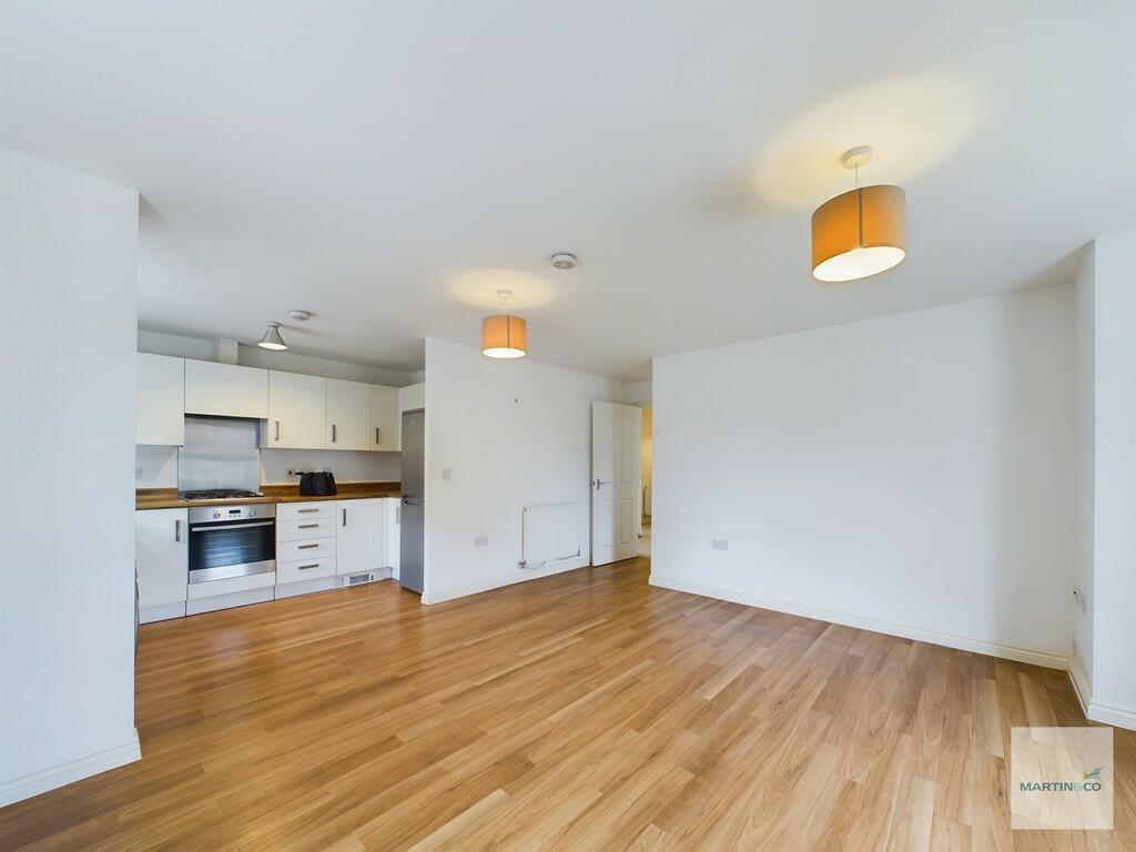 2 bedroom apartment for rent in Braunton Crescent , Mapperley, NG3