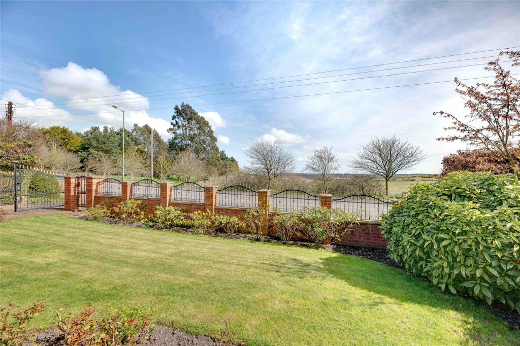 3 bedroom bungalow for sale in North Road, Dipton, Stanley, County