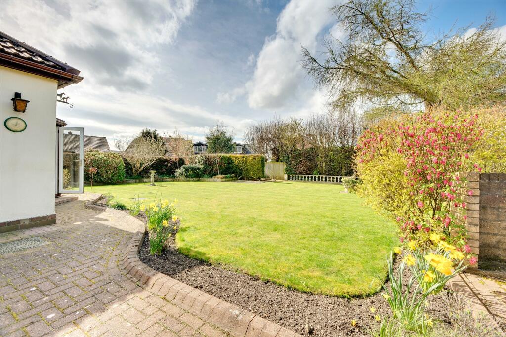 3 bedroom bungalow for sale in North Road, Dipton, Stanley, County