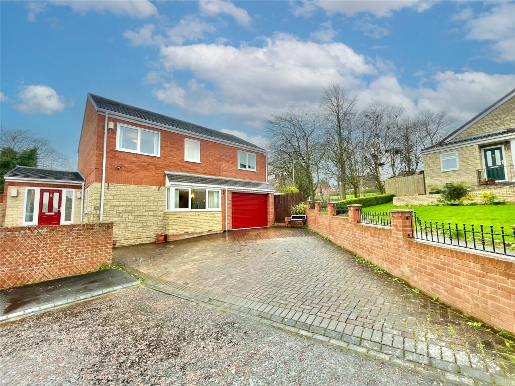 4 bedroom detached house for sale in Heathwood Avenue, Whickham, NE16