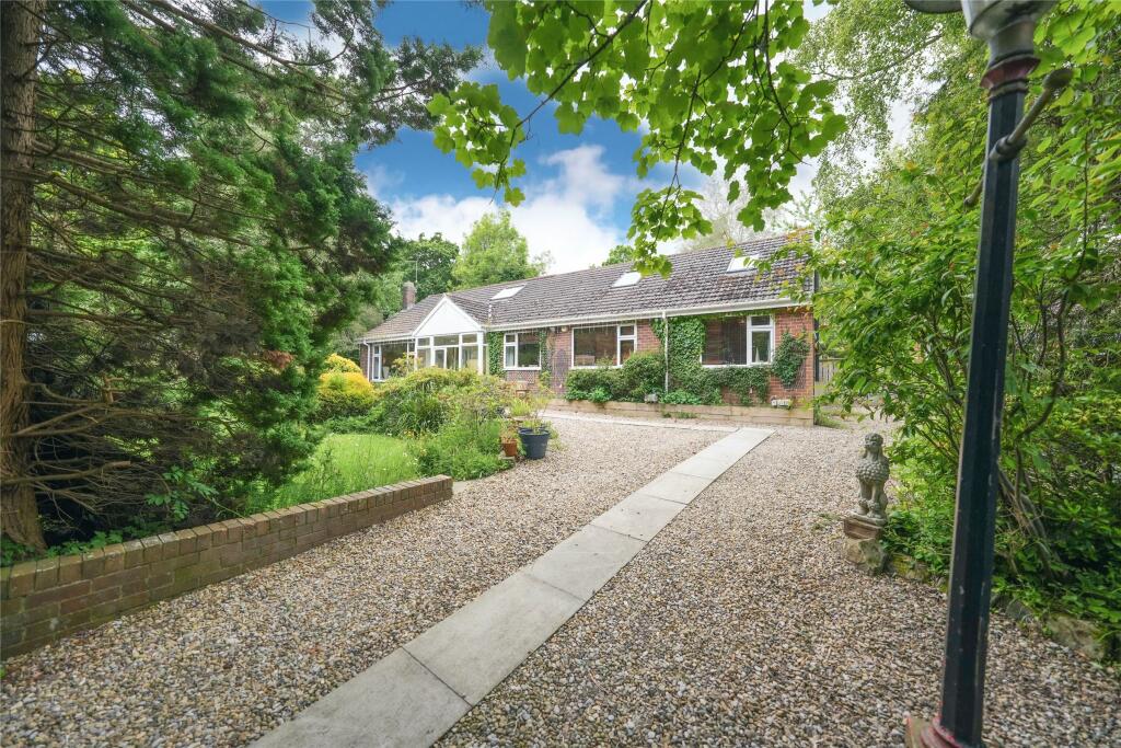 4 bedroom detached bungalow for sale in High Horse Close, Rowlands Gill