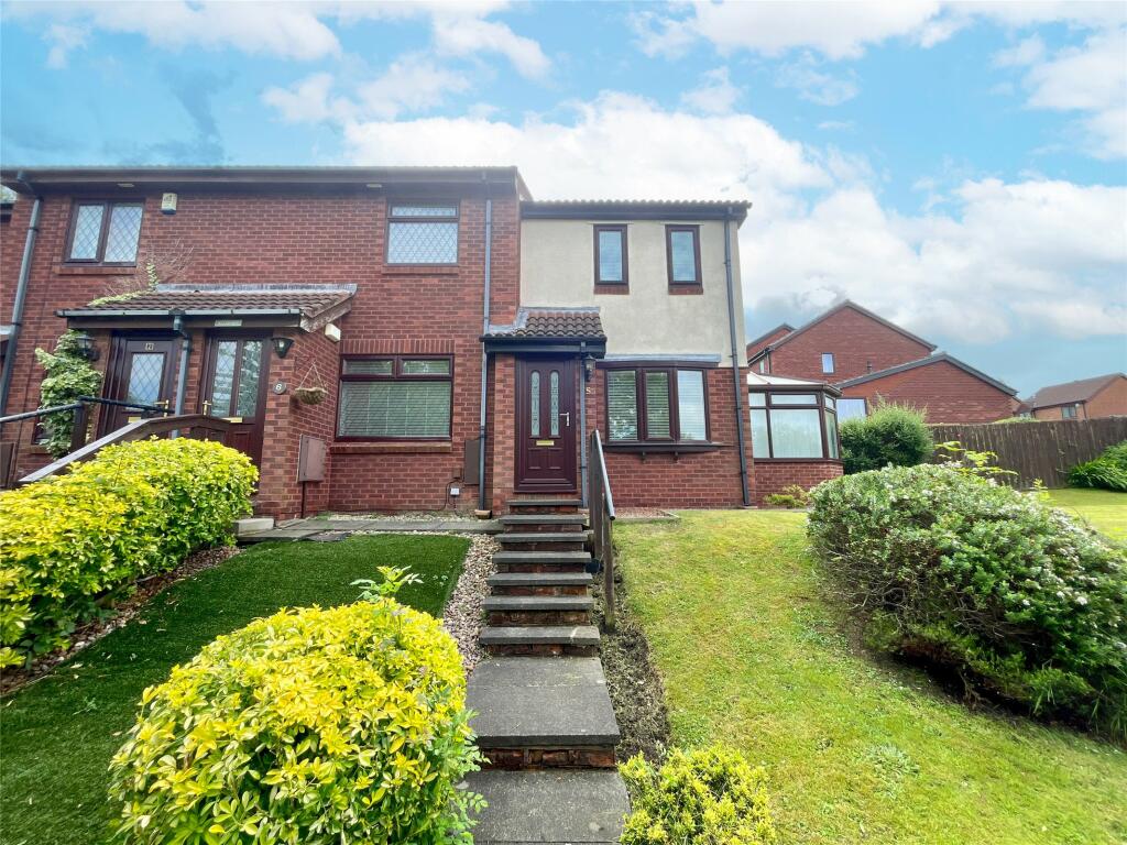 2 bedroom end of terrace house for sale in The Foxhills, Whickham, NE16