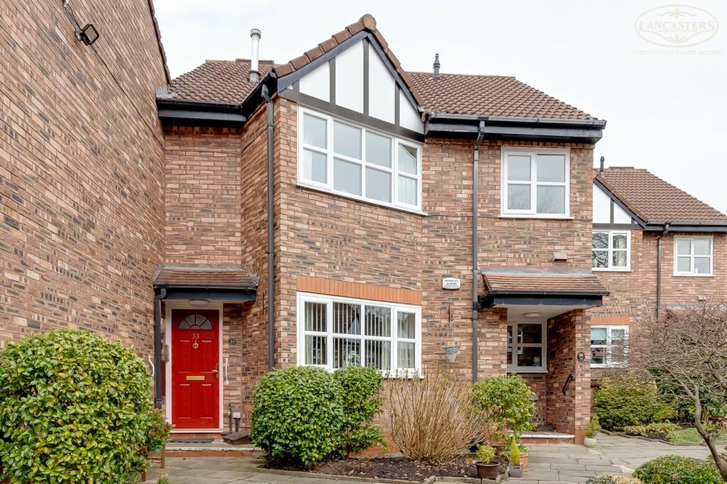 2 bedroom flat for sale in Heaton Court Gardens, Chorley New Road