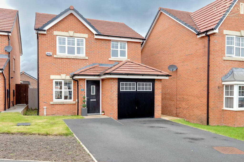 3 bedroom detached house for sale in Inveraray, Blackrod, Bolton, BL6