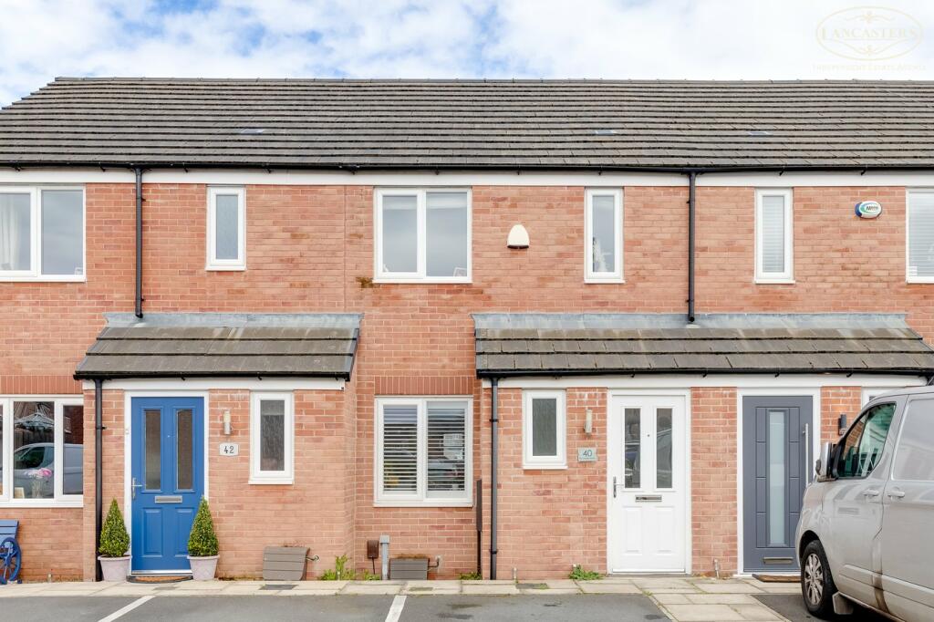 2 bedroom mews property for sale in Foxhunter Close, Lostock, Bolton, BL6