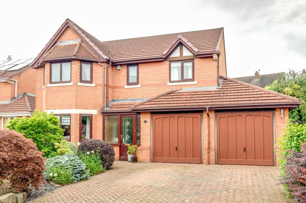 4 bedroom detached house for sale in Waterslea Drive, Bolton, BL1